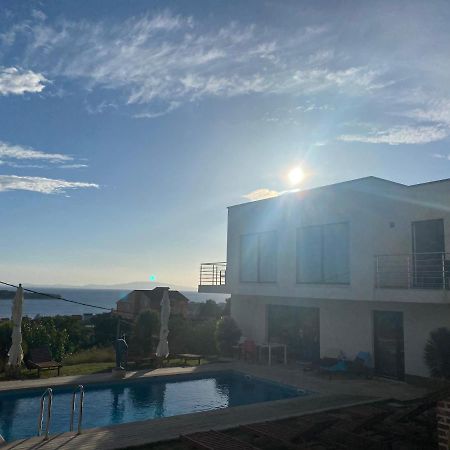 Villa Joy 4Ever Banjol Ngoại thất bức ảnh
