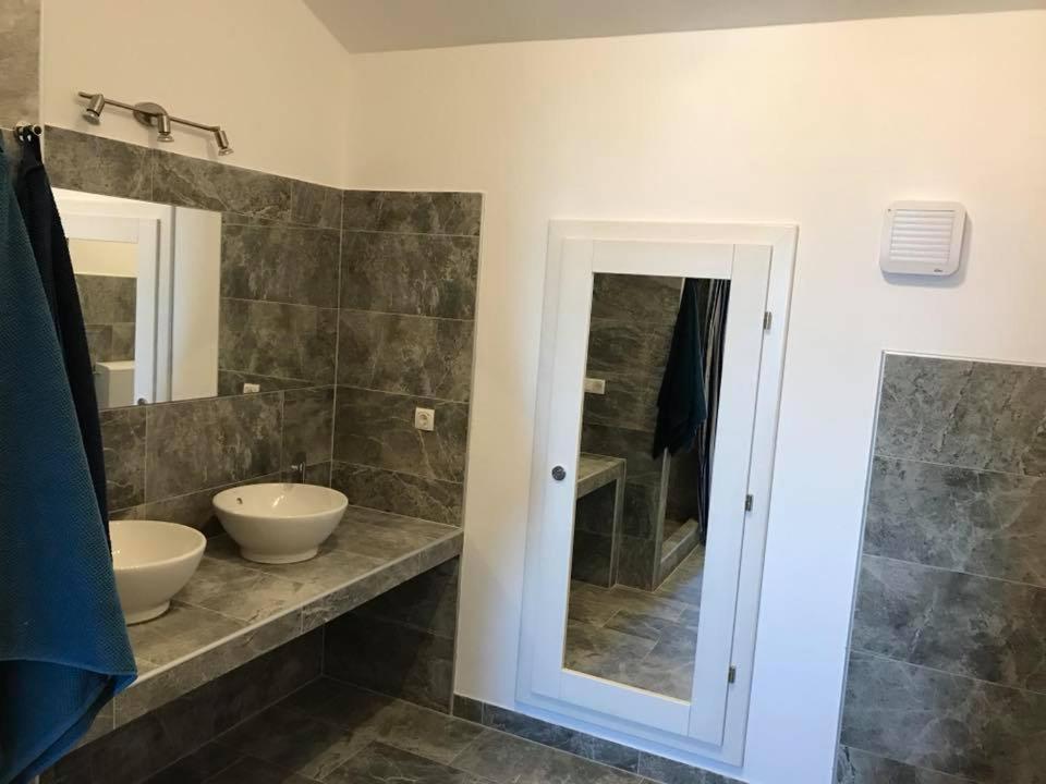 Villa Joy 4Ever Banjol Ngoại thất bức ảnh