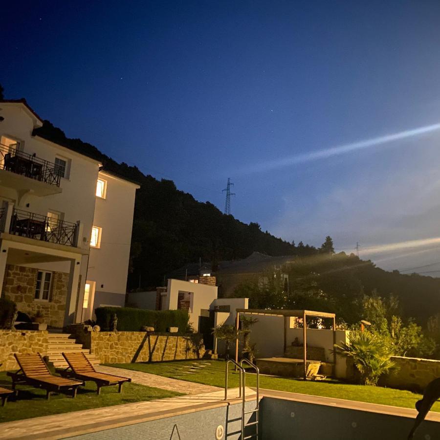 Villa Joy 4Ever Banjol Ngoại thất bức ảnh
