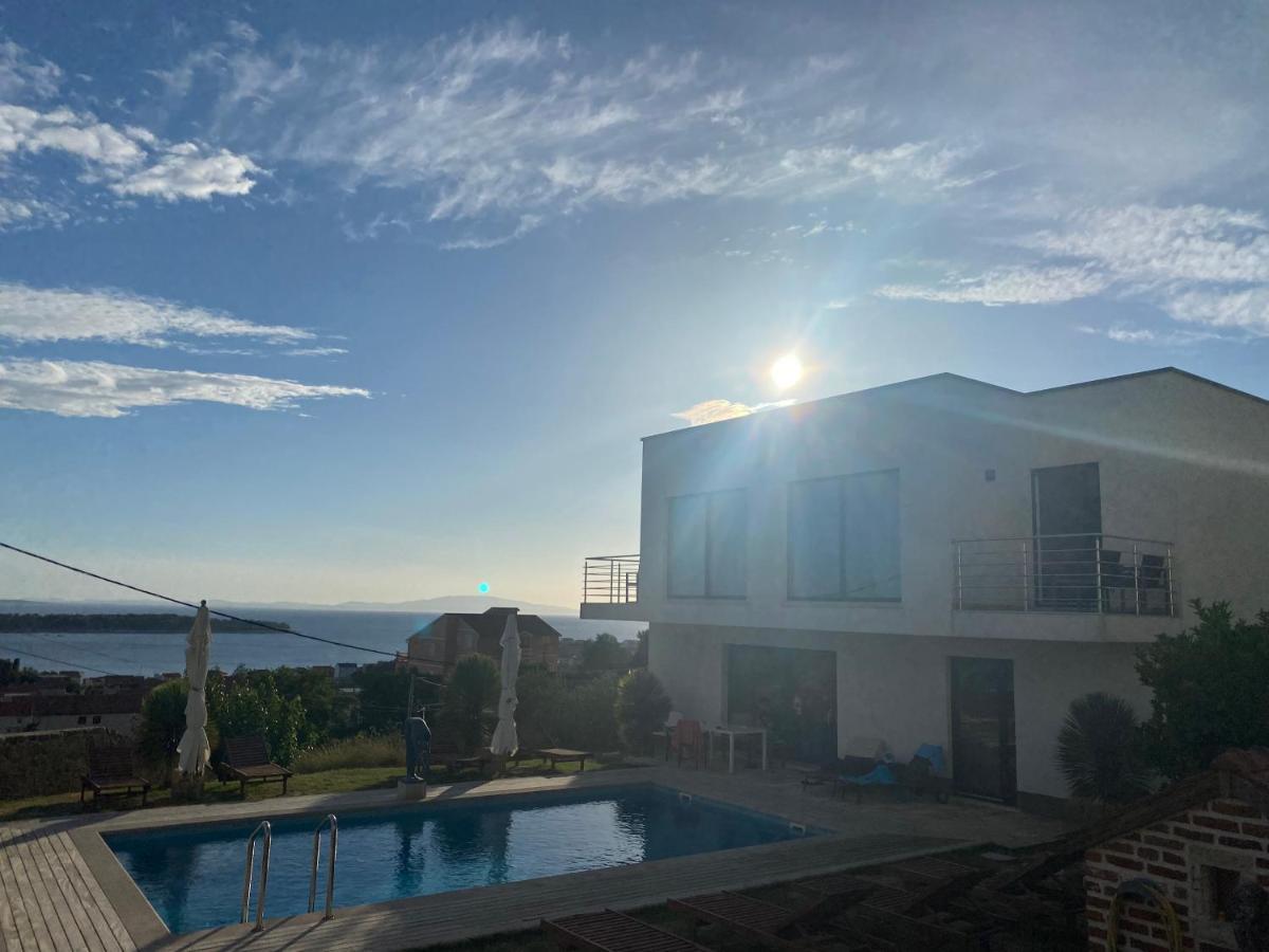 Villa Joy 4Ever Banjol Ngoại thất bức ảnh