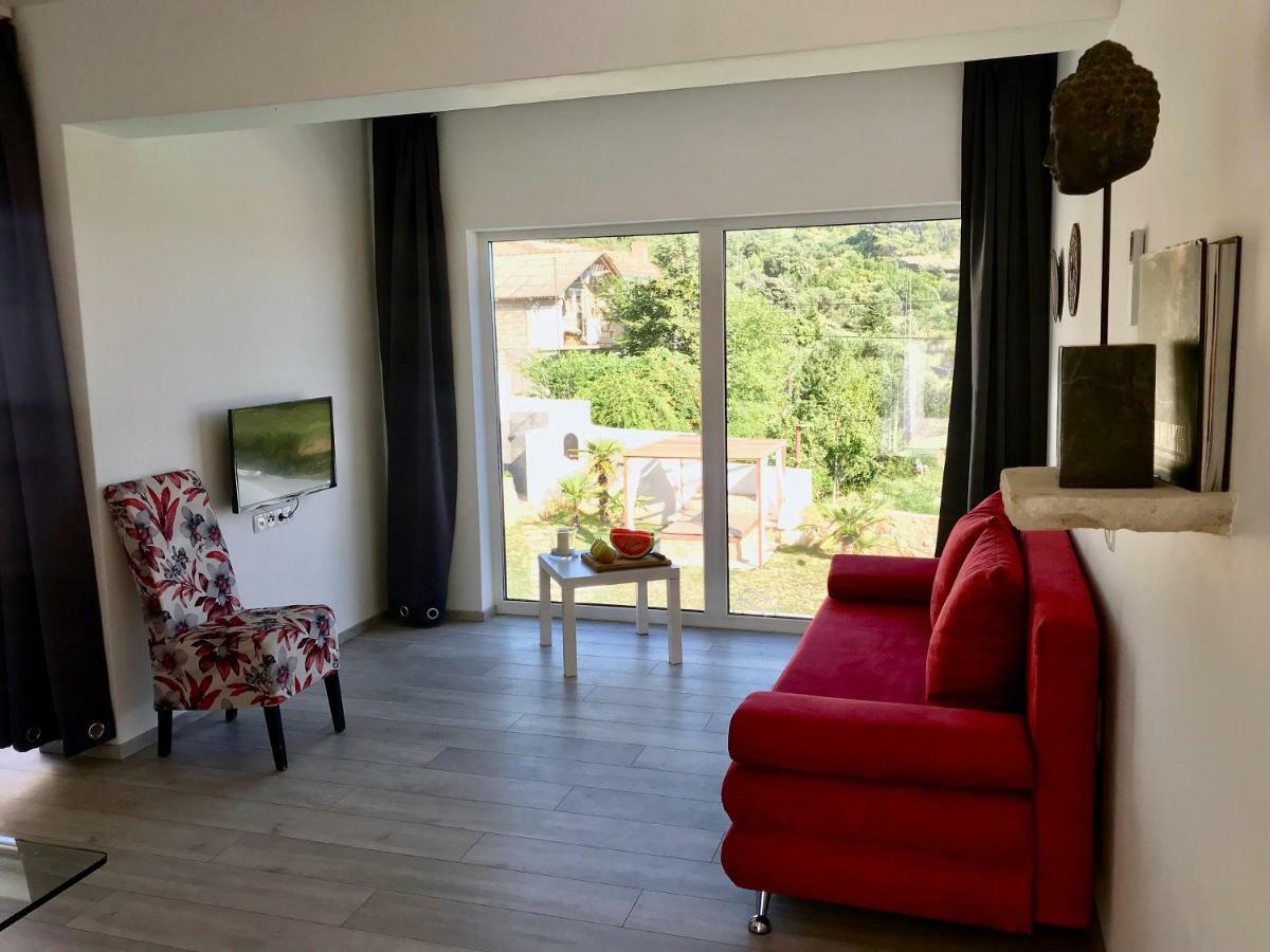 Villa Joy 4Ever Banjol Ngoại thất bức ảnh
