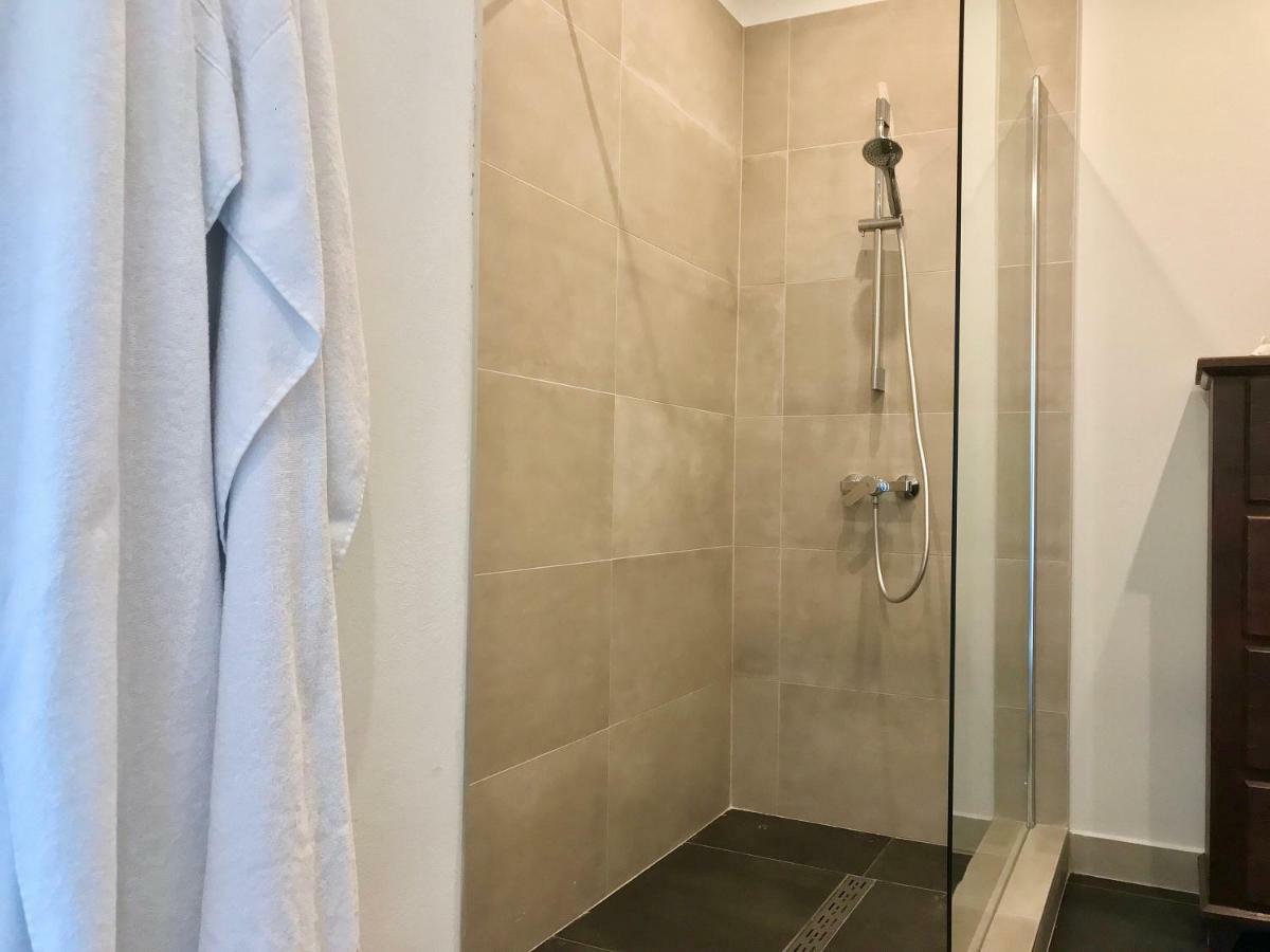 Villa Joy 4Ever Banjol Ngoại thất bức ảnh